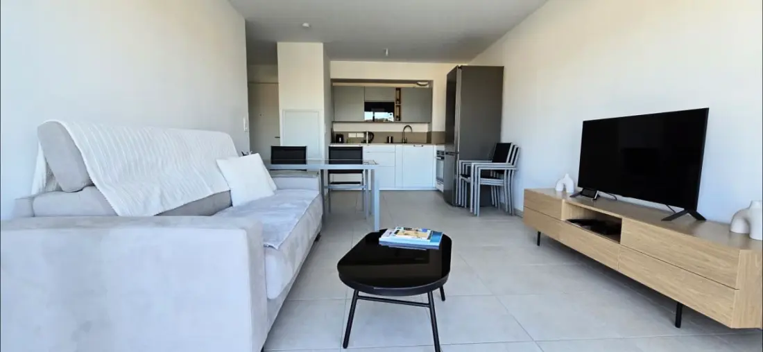 Schöne Wohnung für 2 Mit Balkon