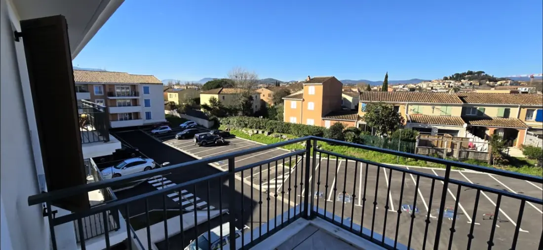 Schöne Wohnung für 2 Mit Balkon
