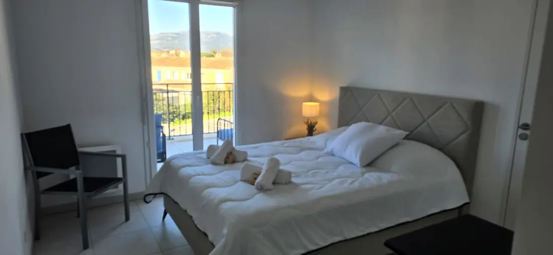 Schöne Wohnung für 2 Mit Balkon