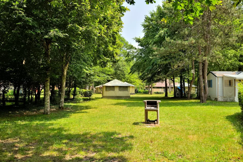 Campsite Sezonova Etang de la Vallée.