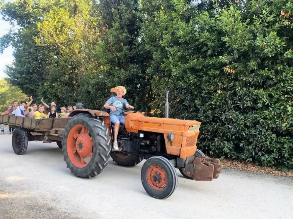 Camping El Trébol de 4 Hojas 3 Estrellas★★★