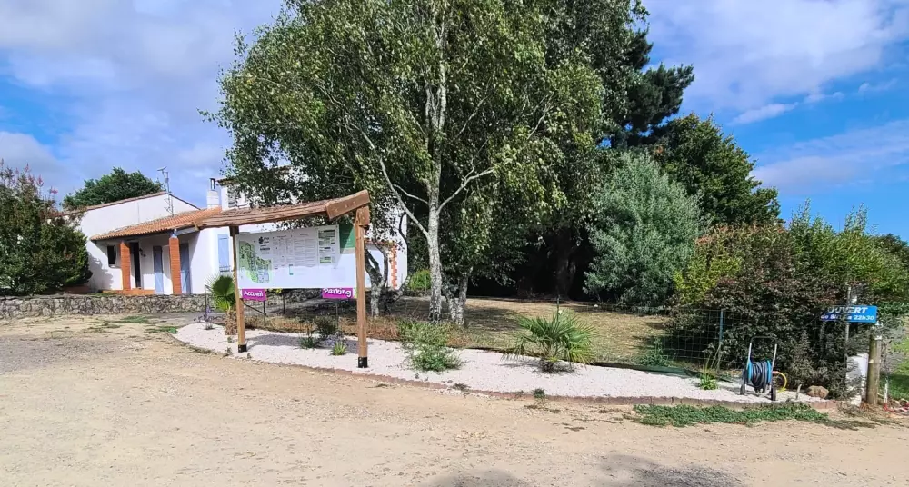 Camping El Trébol de 4 Hojas 3 Estrellas★★★
