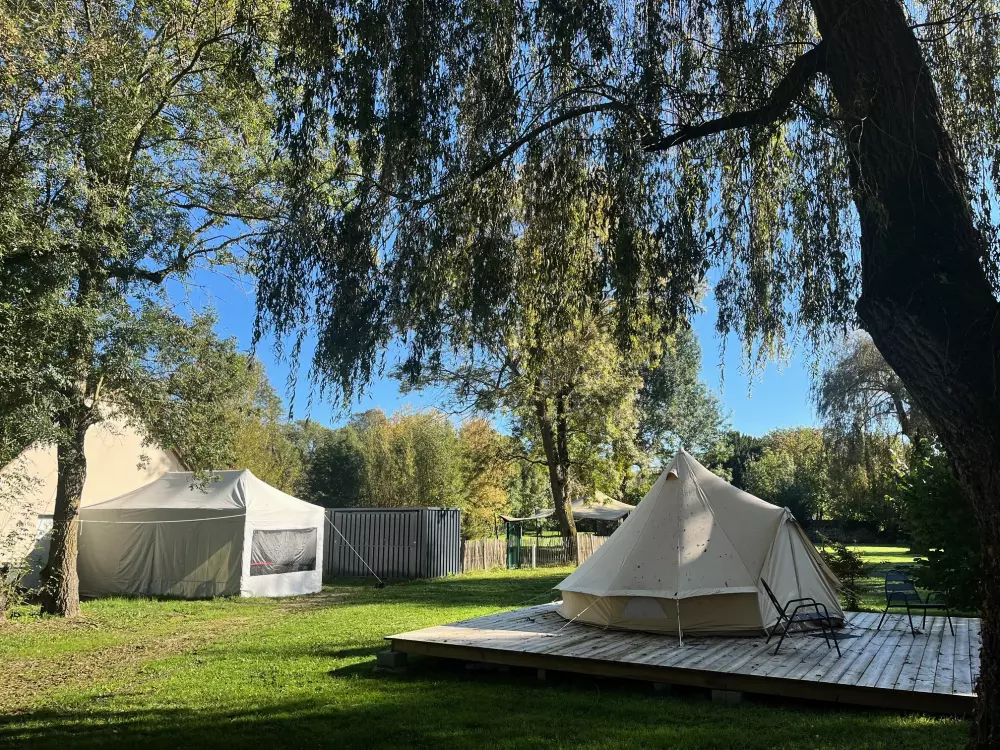 Camping Les Saules De Cormery