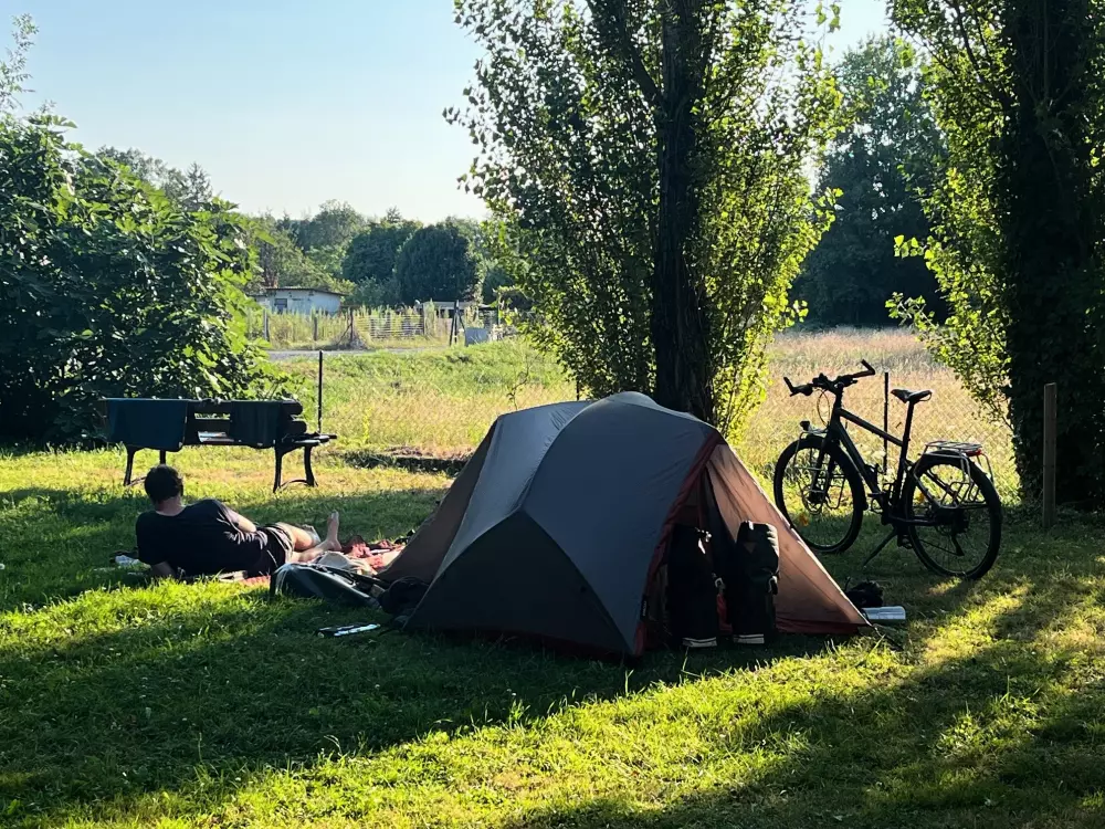Camping Les Saules De Cormery