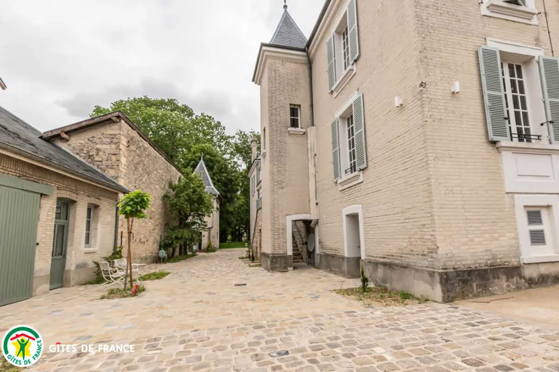 Gîte de France Château de cormicy 4 Ohren