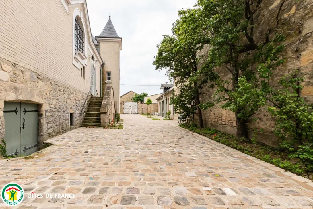 Gîte de France Château de cormicy 4 Ohren