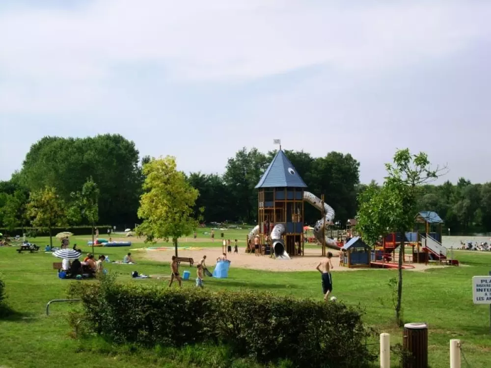 Base de Loisirs - Camping du Lac Cormoranche 4 étoiles★★★★