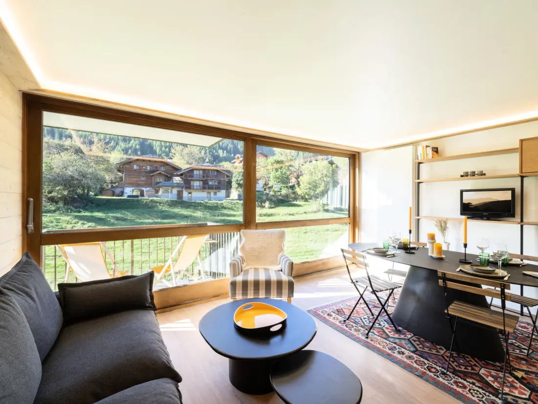 Lake Residence