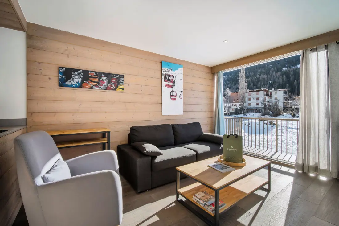 Lake Residence