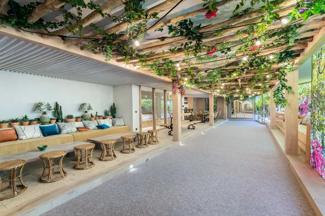 Whitesand Residence