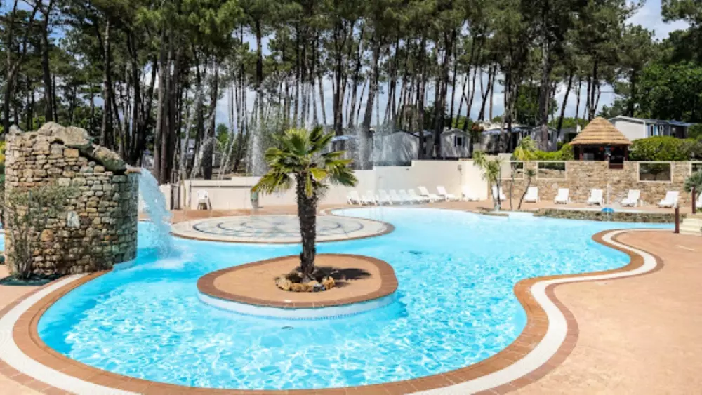 Camping Romanée Le Fort Espagnol 4 Sterne★★★★