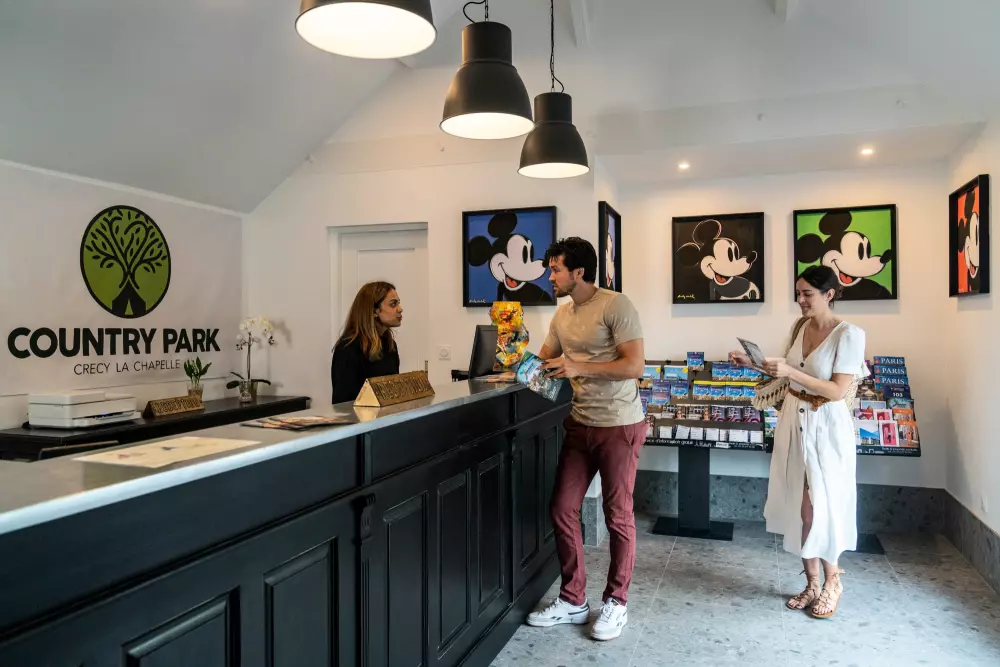 Country Park Crécy La Chapelle 4 Stars★★★★