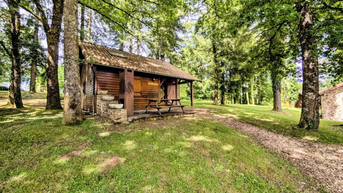 Gîte de France De kastanjebomen 3 oren