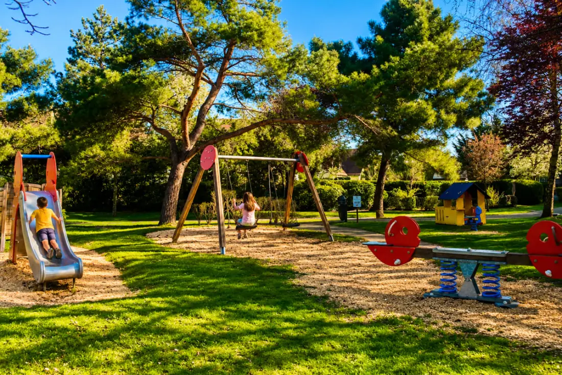 Luminous apartman medencével és erkéllyel