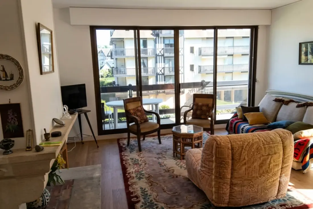 Tágas tengerparti apartman