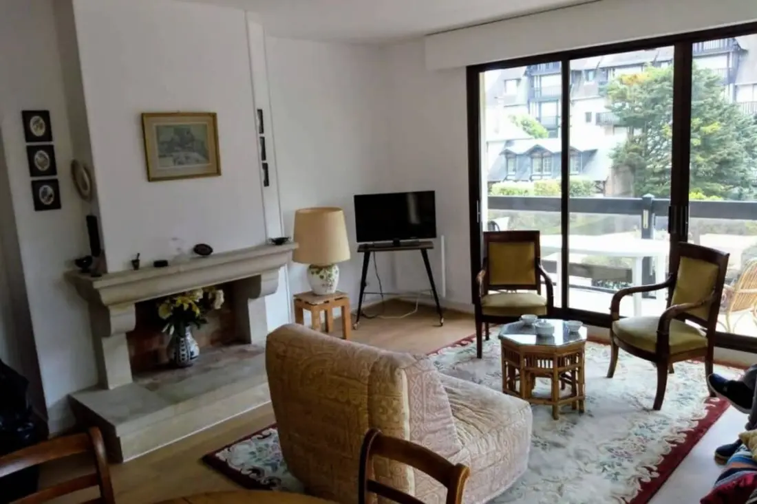 Tágas tengerparti apartman