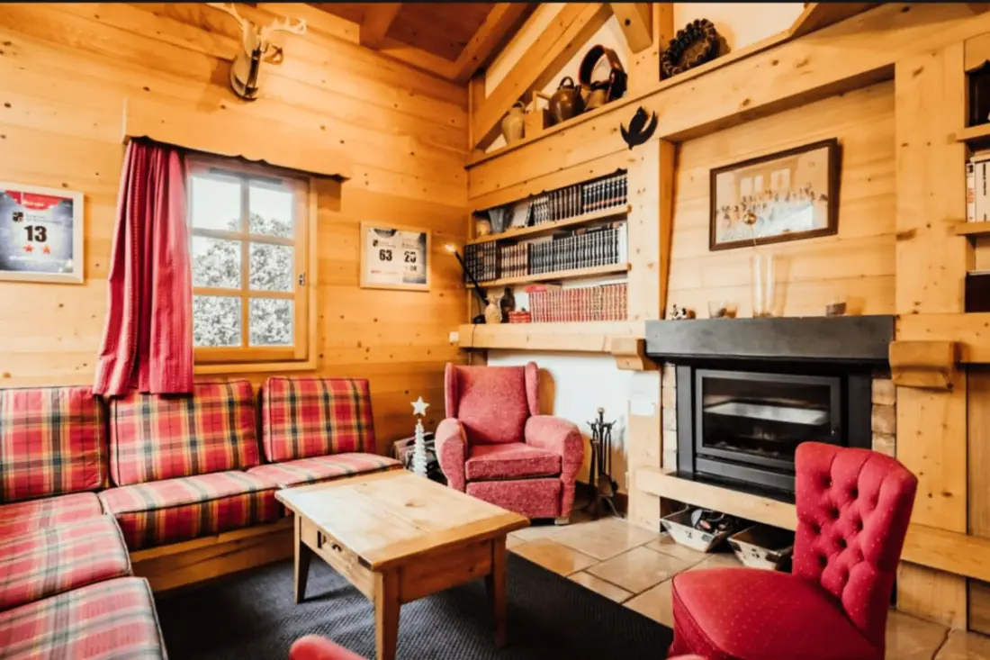 Chalet a balkonokkal a fél negyedben