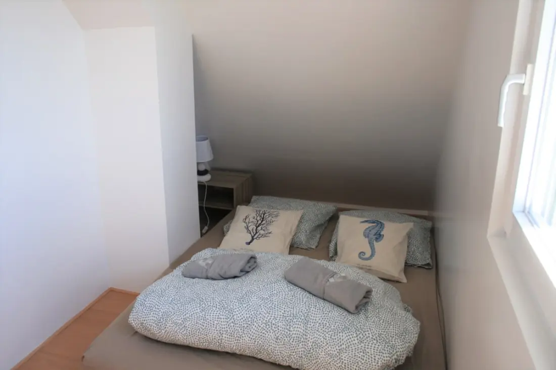 Hangulatos apartman erkéllyel, közel a tengerhez