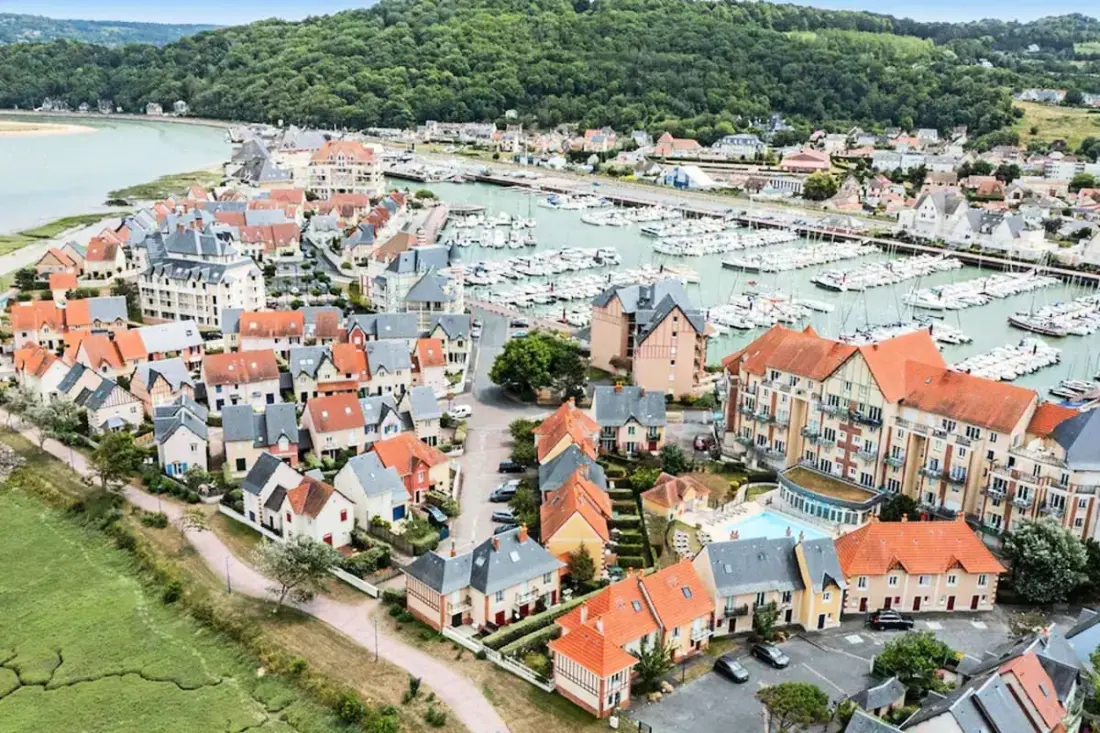 Szép ház kerttel Közeli strand