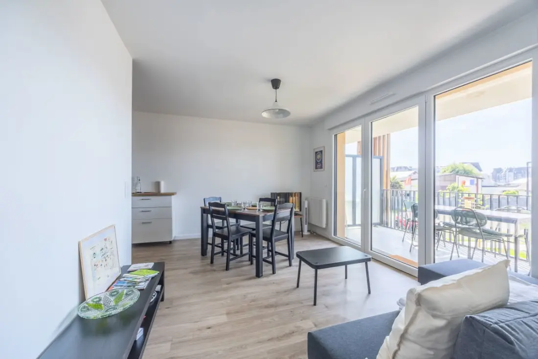 A Nest Des Bissons -