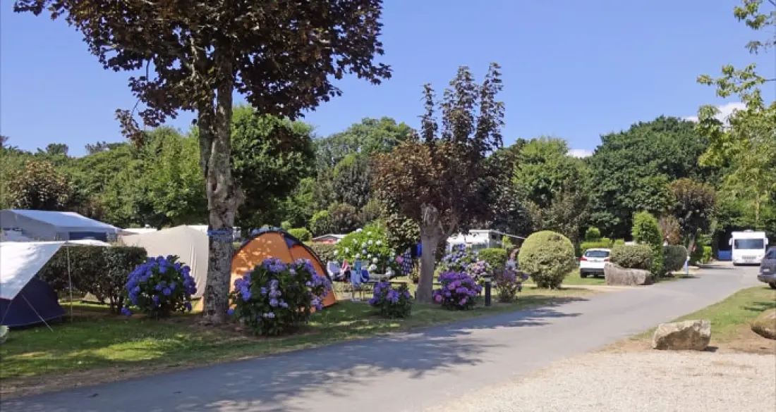 Kwiat Camping Le Kerleyou 3 Gwiazdy★★★ 3 Gwiazdy★★★ 3 Gwiazdy★★★