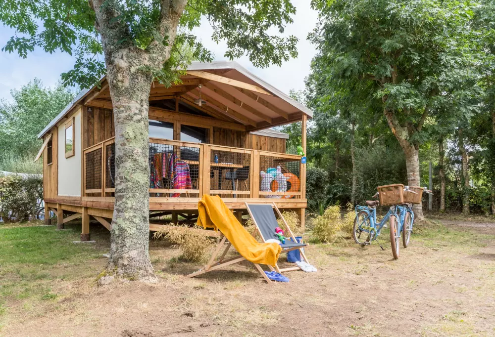 Flower Camping Le Kerleyou  3 étoiles★★★