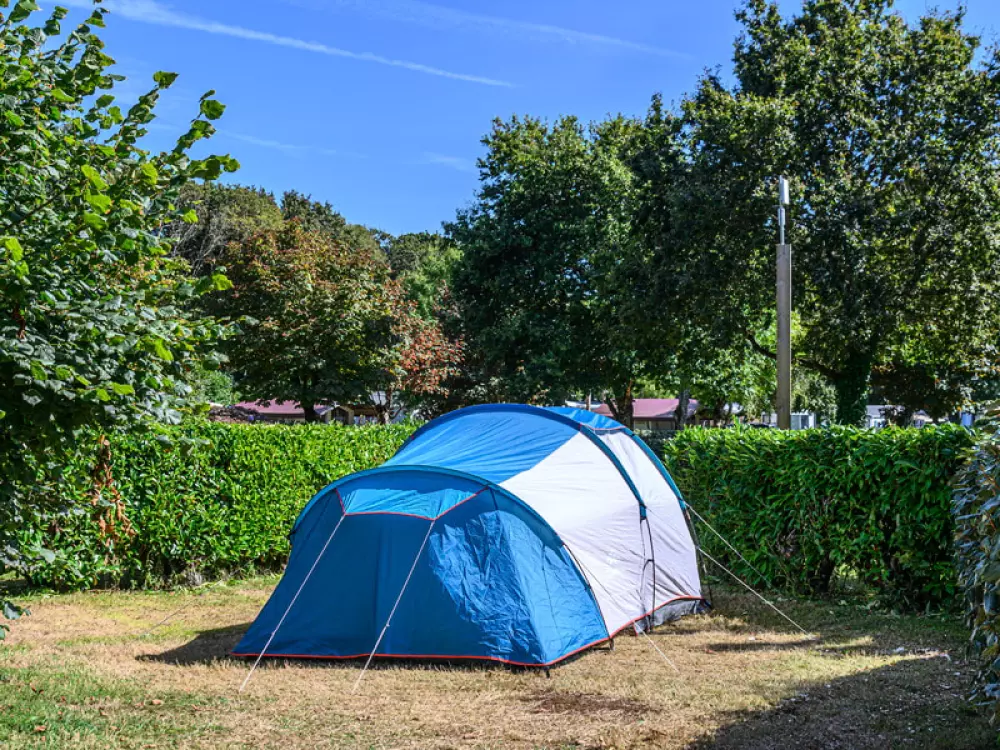 Flower Camping Le Kerleyou  3 étoiles★★★