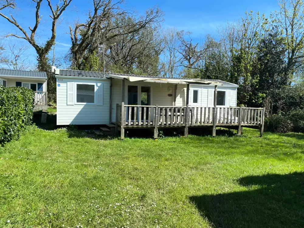 Flower Camping Le Kerleyou  3 étoiles★★★