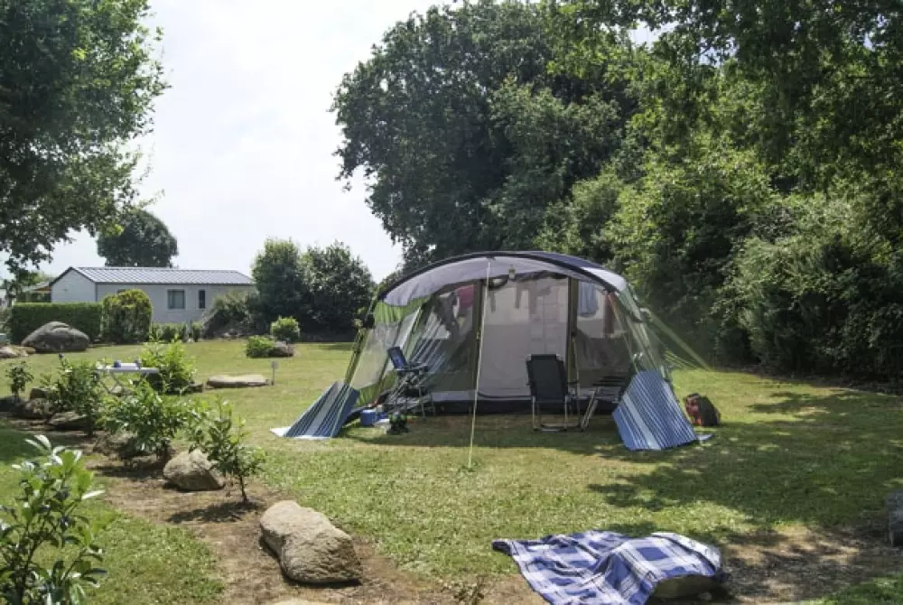 Flower Camping Le Kerleyou  3 étoiles★★★