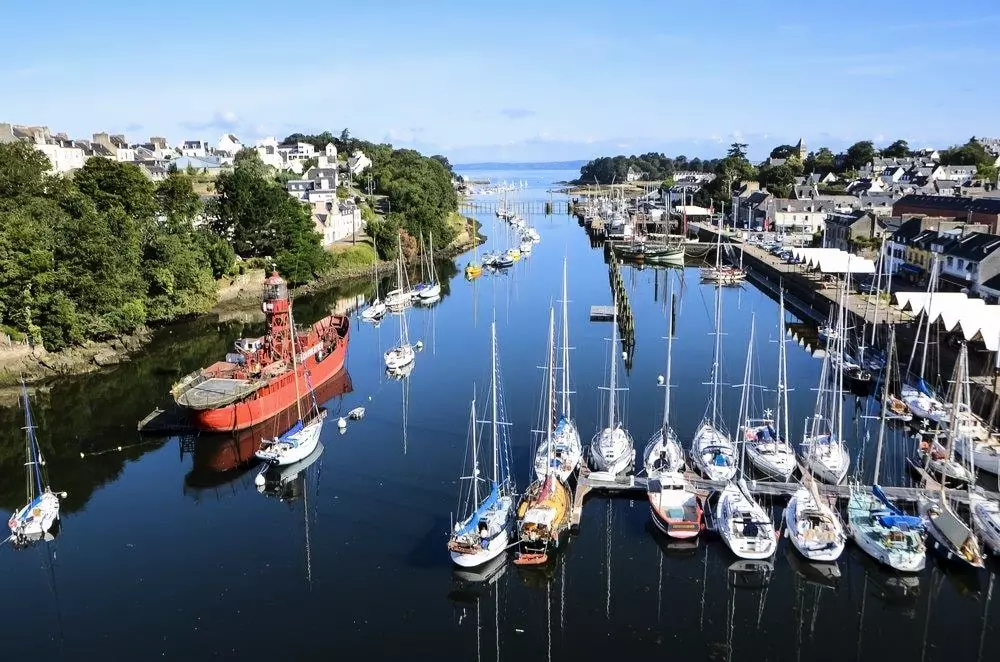 Flower Camping Le Kerleyou  3 étoiles★★★