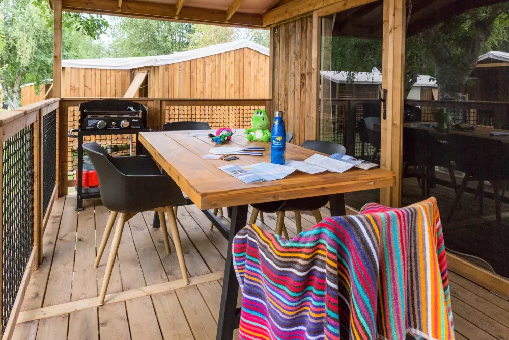 Flower Camping Le Kerleyou  3 étoiles★★★