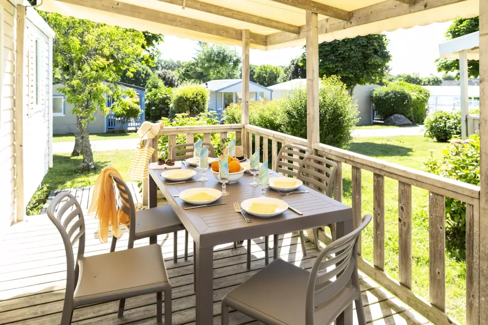 Flower Camping Le Kerleyou  3 étoiles★★★