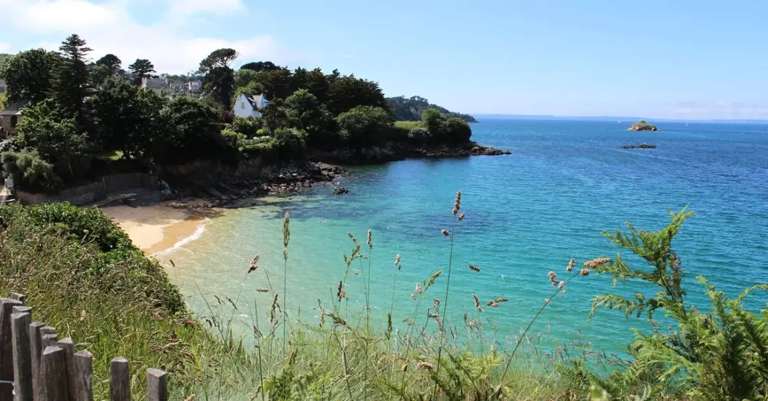 Kwiat Camping Le Kerleyou 3 Gwiazdy★★★ 3 Gwiazdy★★★ 3 Gwiazdy★★★