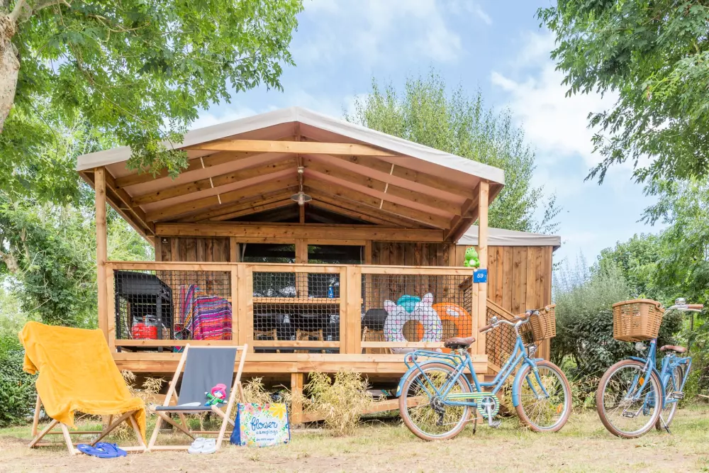 Flower Camping Le Kerleyou  3 étoiles★★★