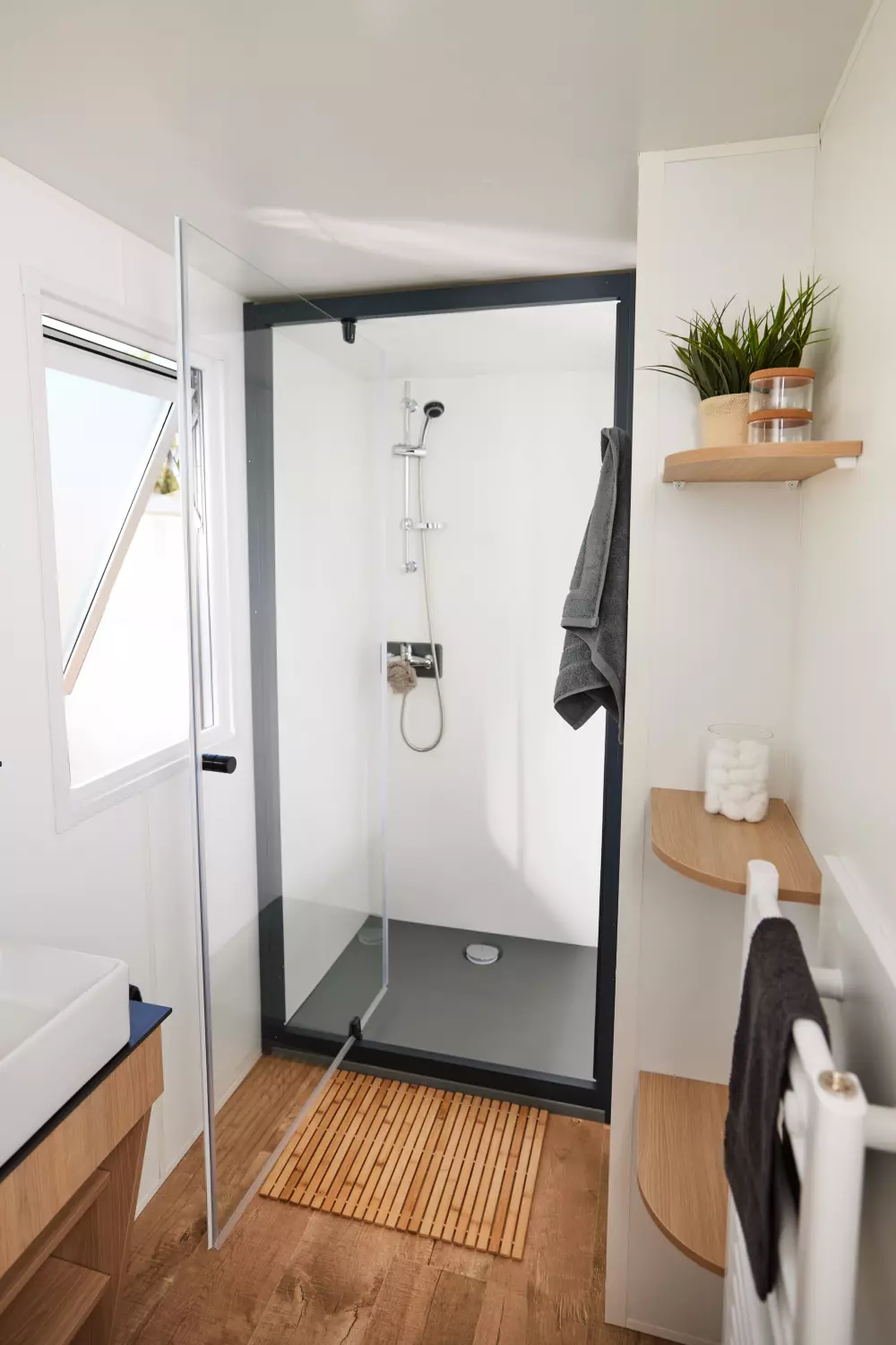 Flower Camping Le Kerleyou  3 étoiles★★★