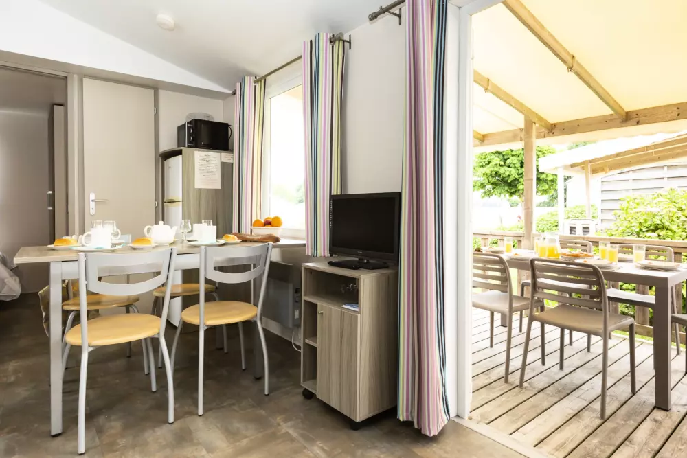 Flower Camping Le Kerleyou  3 étoiles★★★