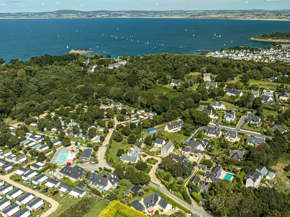 Flower Camping Le Kerleyou  3 étoiles★★★