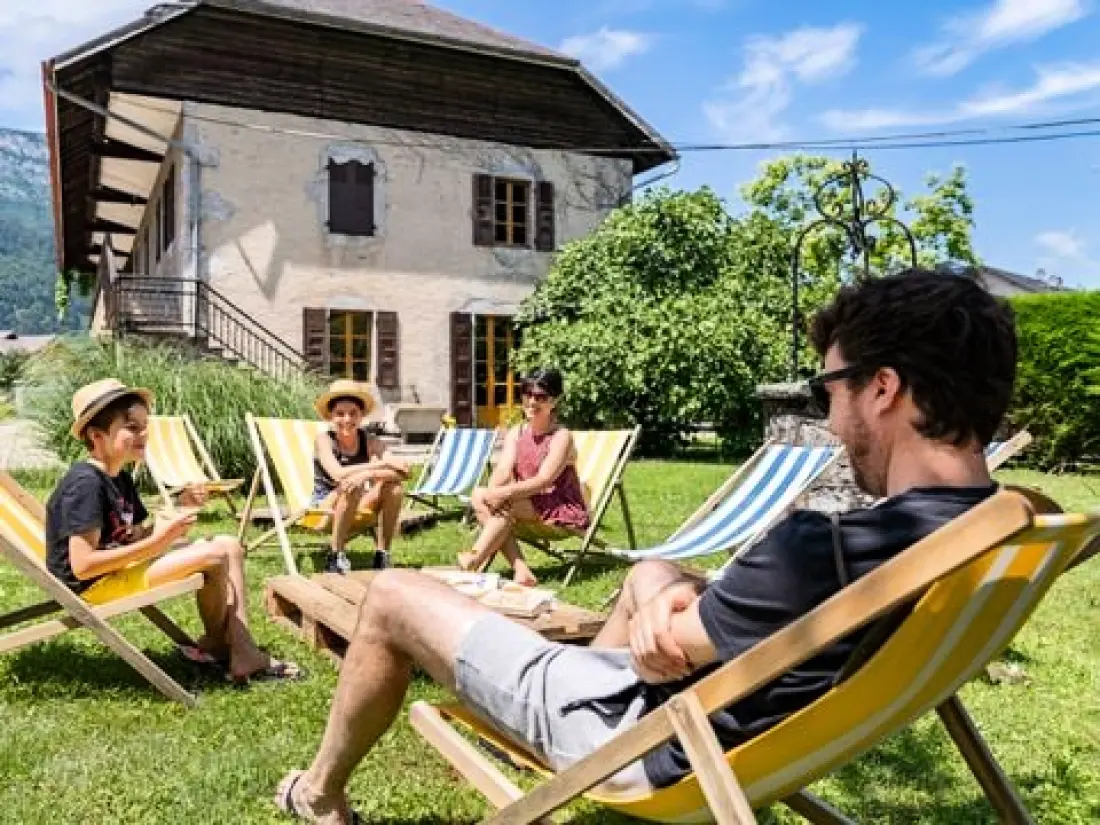 Camping Romanée - La Ferme De La Serraz 5 Sterren★★★★★