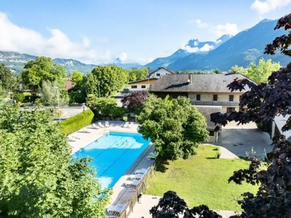 Camping Romanée - La Ferme De La Serraz 5 Gwiazdy★★★★★