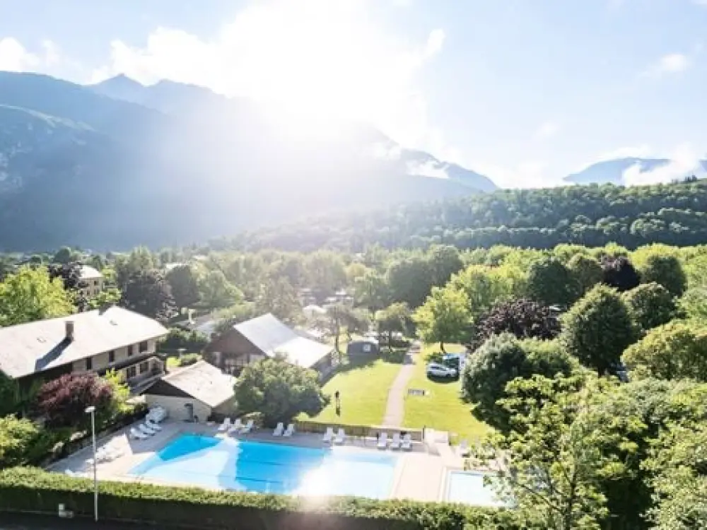 Camping Romanée - La Ferme De La Serraz 5 Stars★★★★★