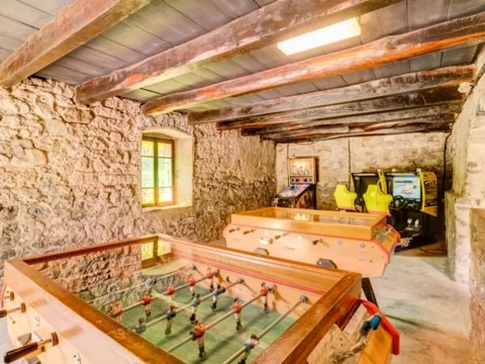 Camping Romanée - La Ferme De La Serraz 5 Sterren★★★★★