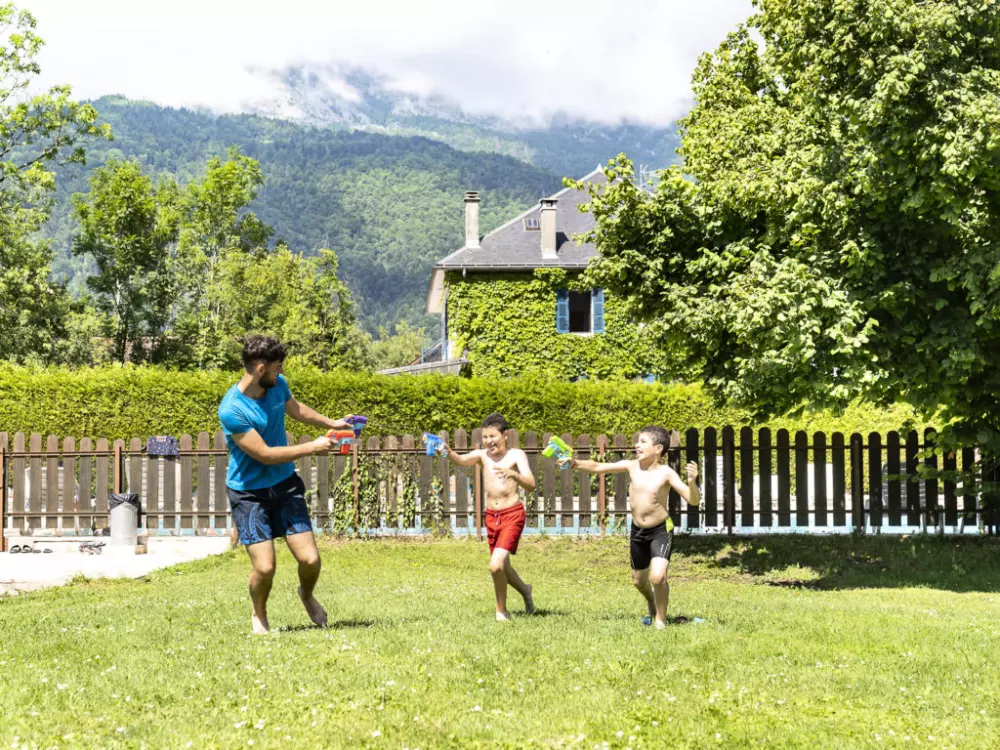 Camping Romanée La Ferme de la Serraz 5 Sterren★★★★★