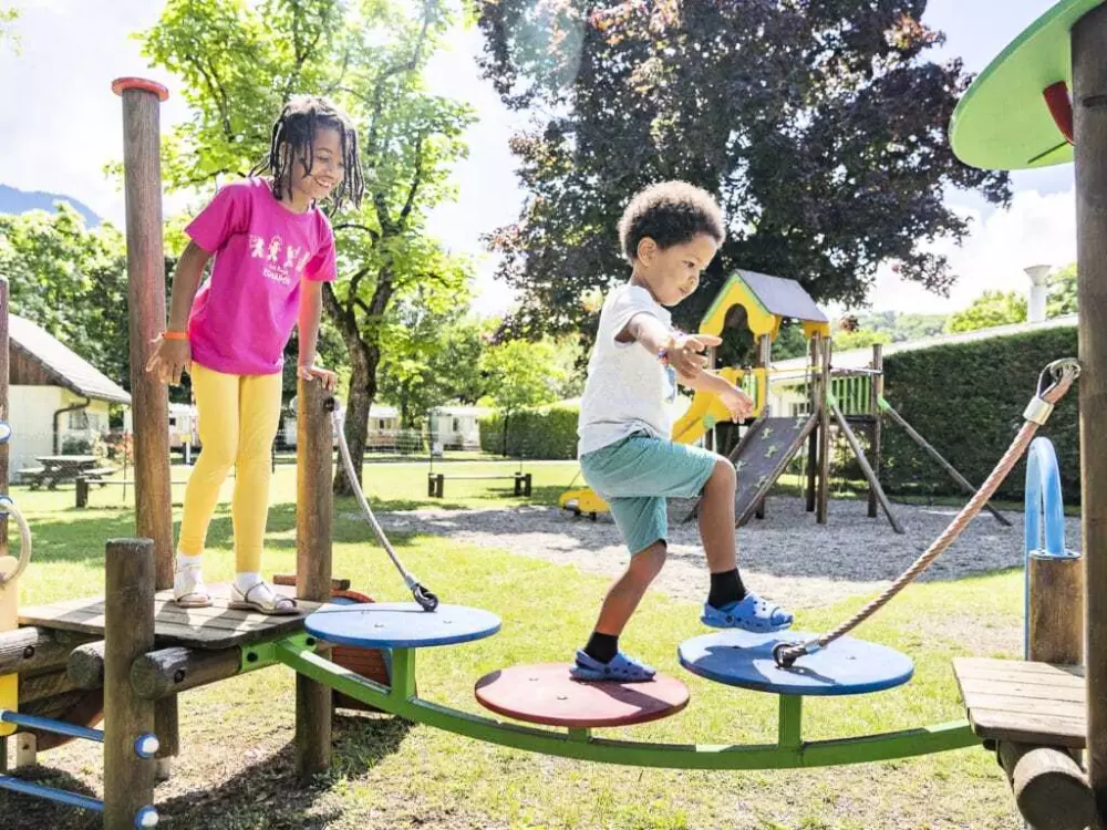 Camping Romanée La Ferme de la Serraz 5 Sterren★★★★★