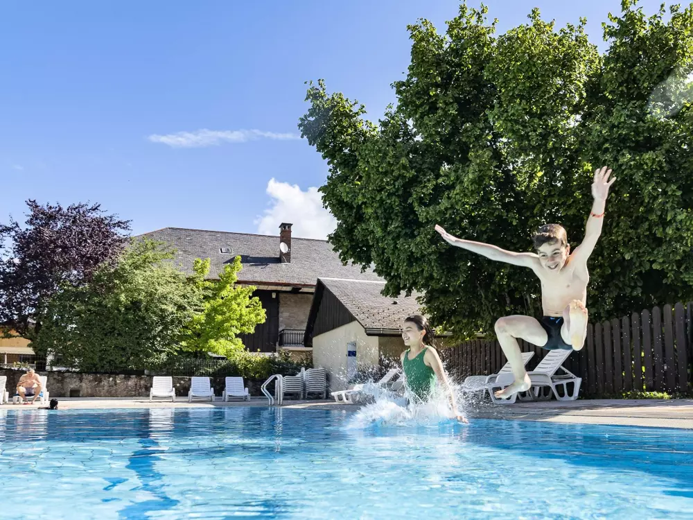 Camping Romanée La Ferme de la Serraz 5 Sterren★★★★★