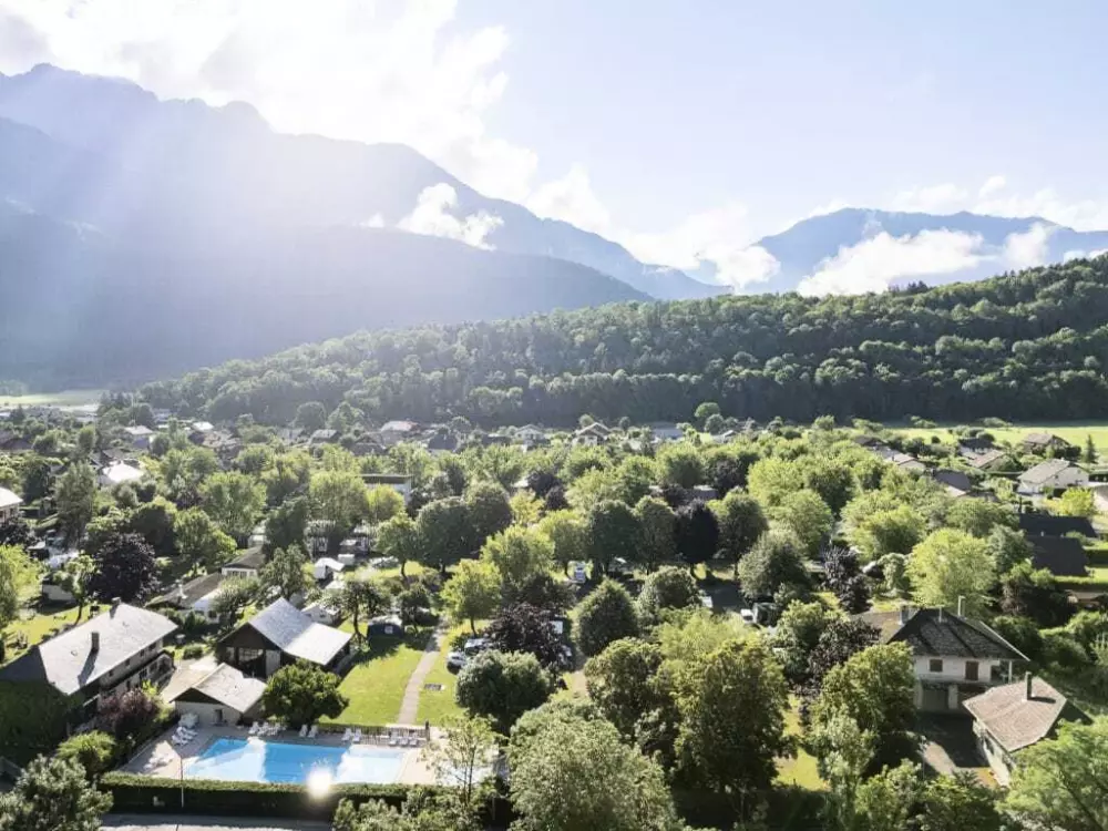 Camping Romanée La Ferme de la Serraz 5 Sterren★★★★★