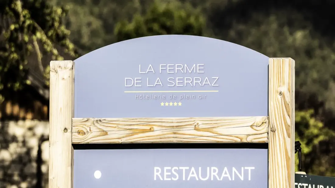 Camping Romanée La Ferme de la Serraz 5 Sterren★★★★★