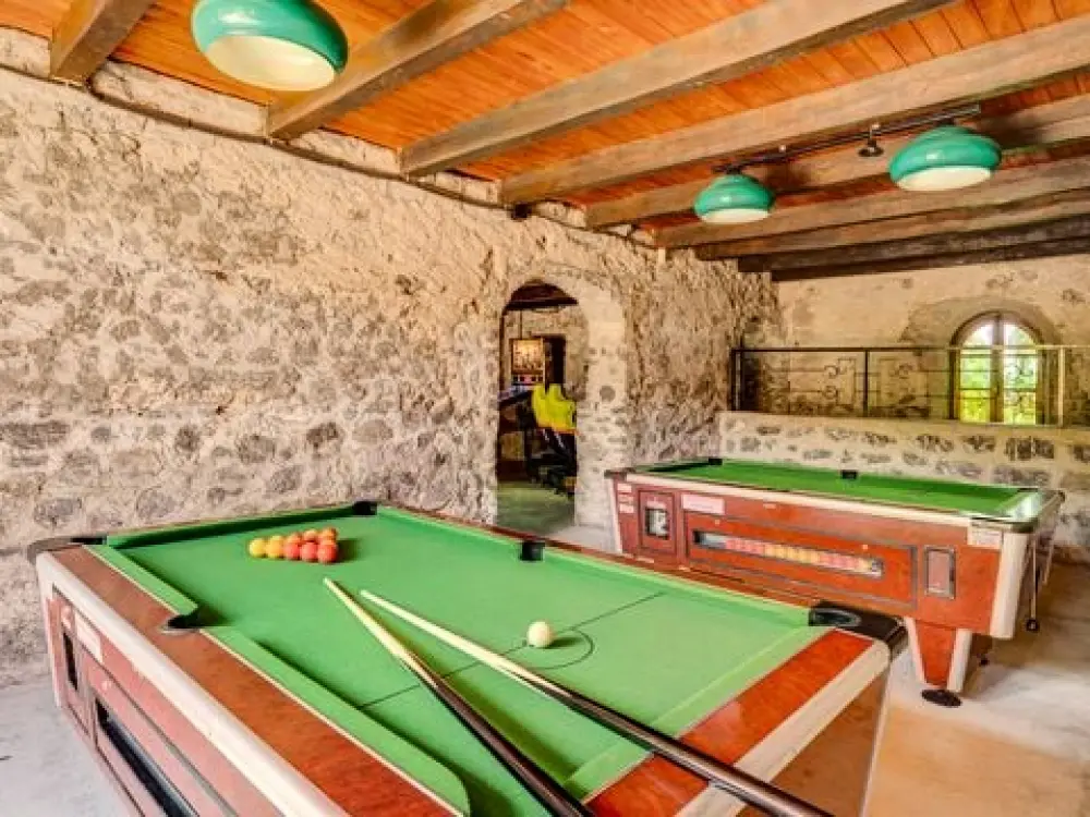 Camping Romanée - La Ferme De La Serraz 5 Sterren★★★★★