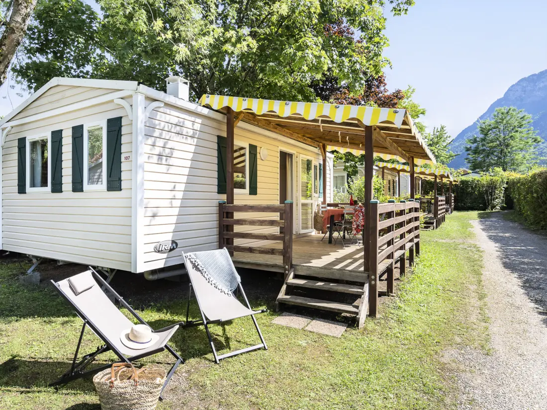 Camping Romanée La Ferme de la Serraz 5 Sterren★★★★★