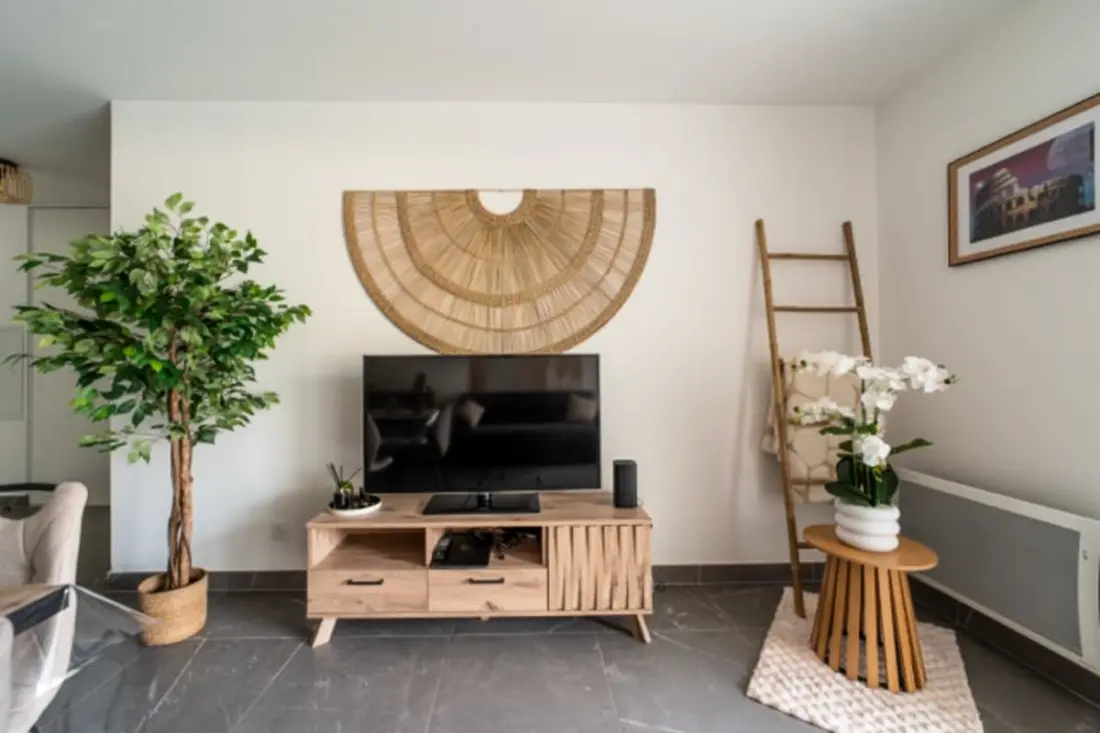 Appartement Cosy + Terrasse En Plein Centre-ville