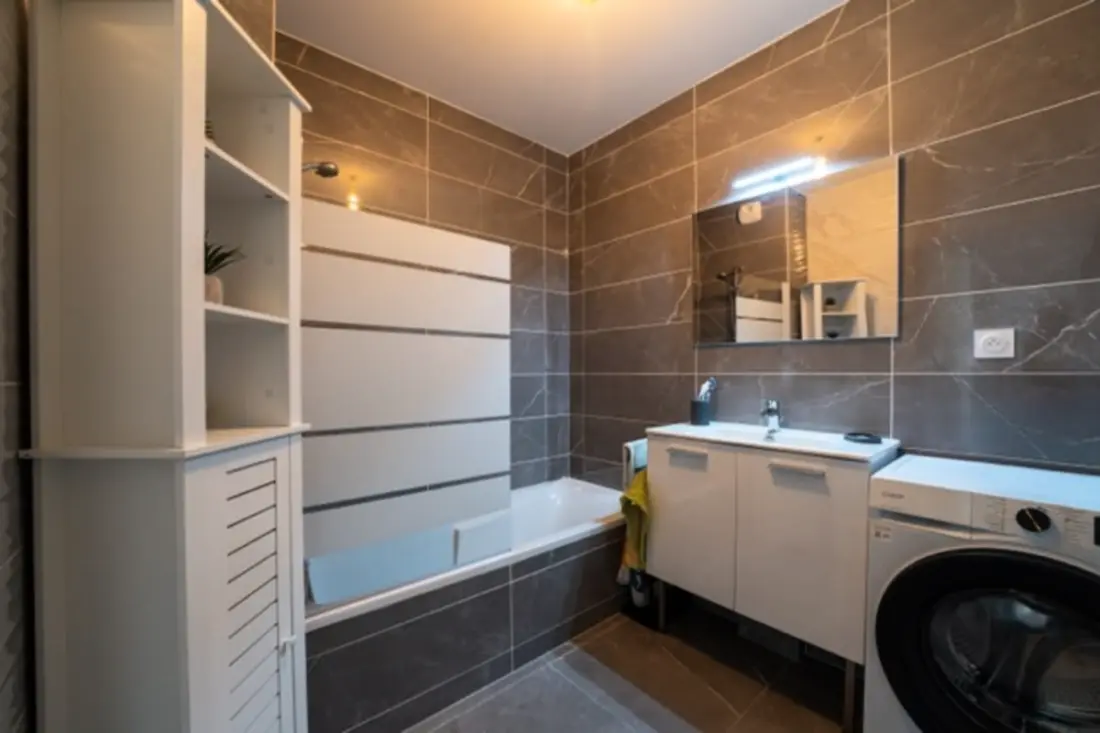 Appartement Cosy + Terrasse En Plein Centre-ville